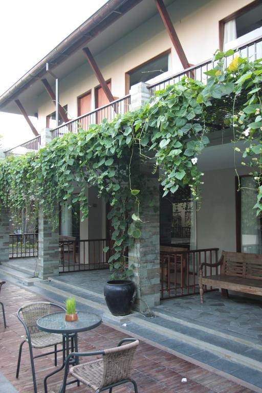 Rumah Batu Boutique Hotel Solo Habitación foto