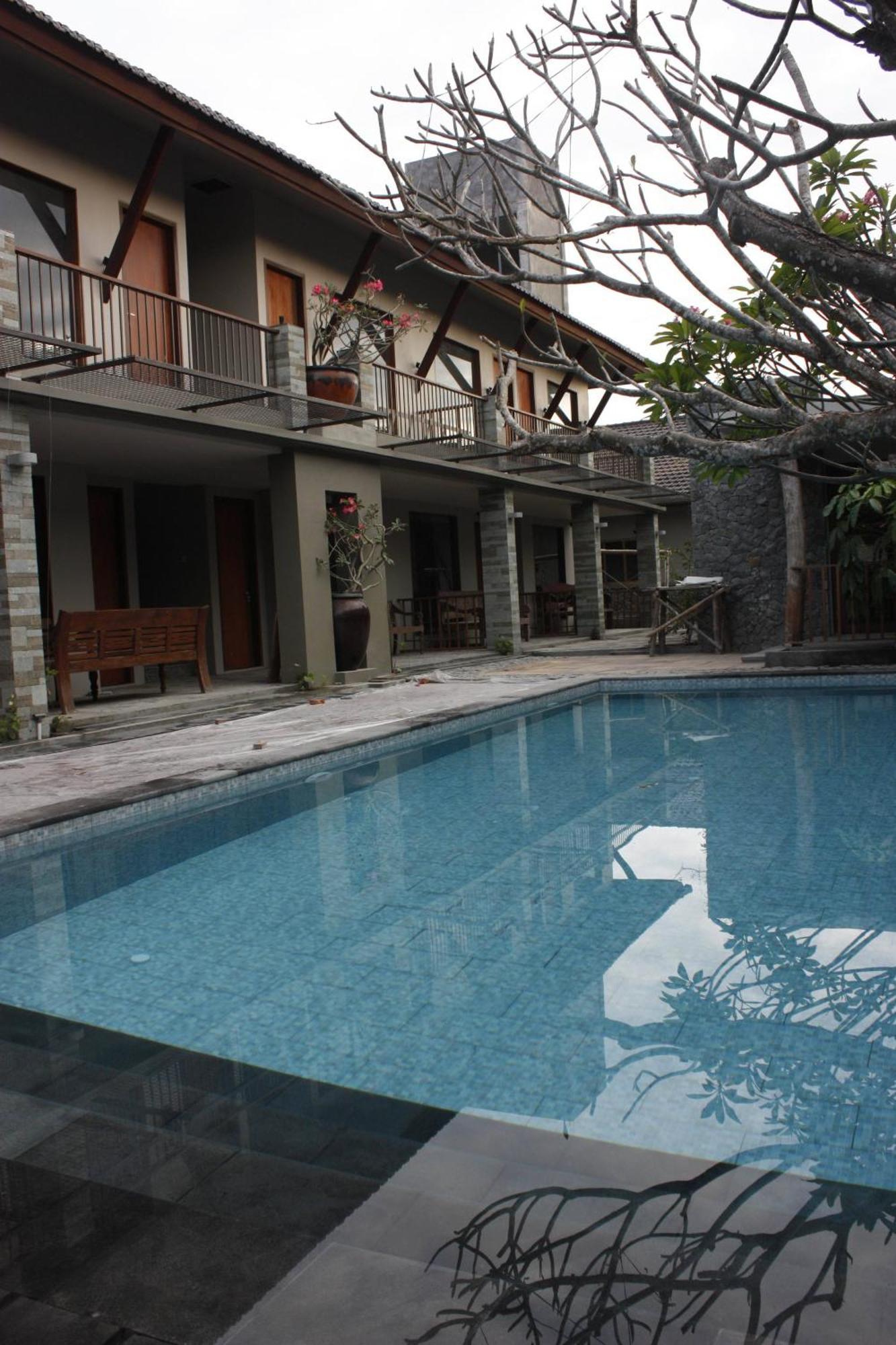 Rumah Batu Boutique Hotel Solo Exterior foto