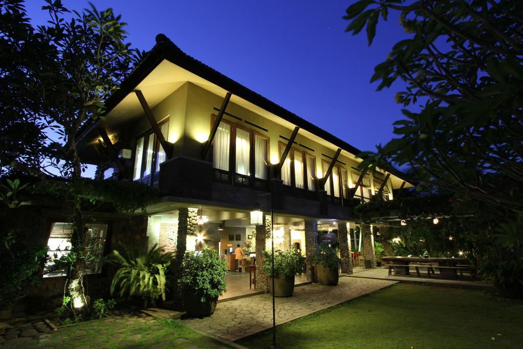 Rumah Batu Boutique Hotel Solo Exterior foto